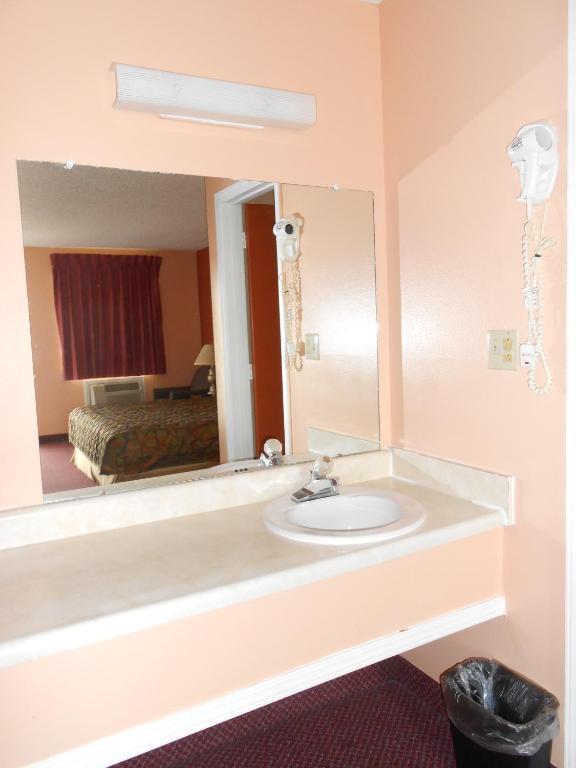 Budget Inn And Suites Siloam Springs Room photo